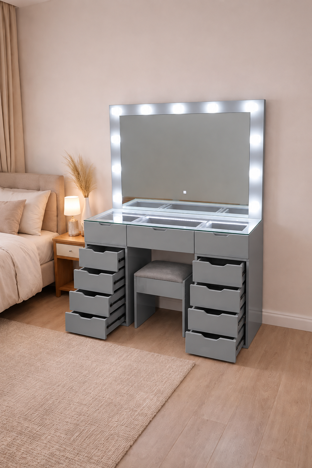 Hollywood dressing table