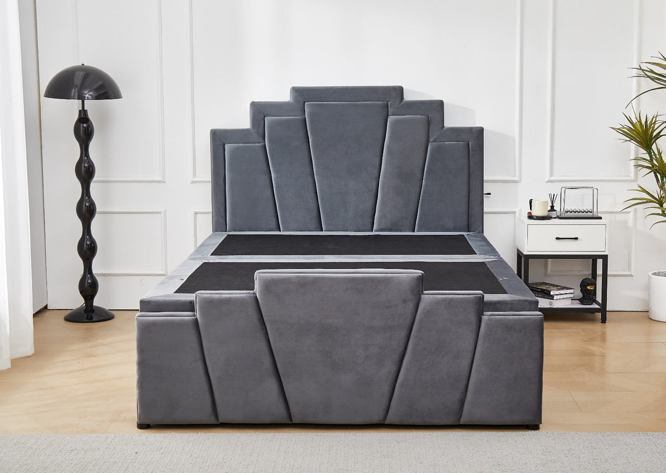 Crown bed with usb and speaker