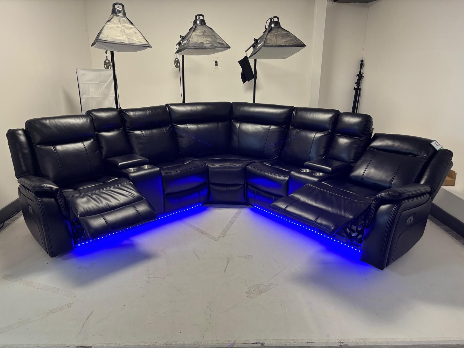 Lily leather electric recliner corner