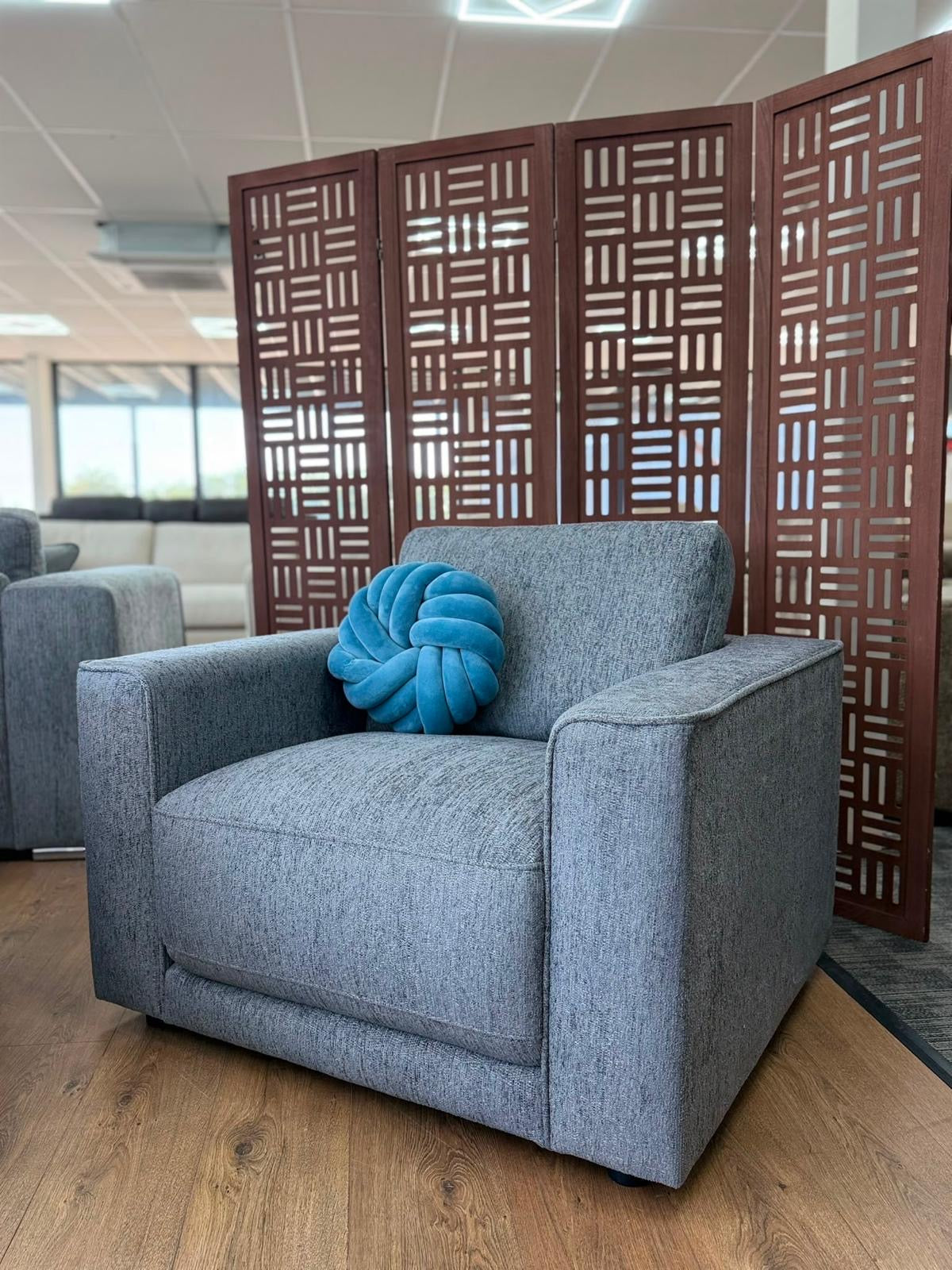 Marrlow comfy sofa
