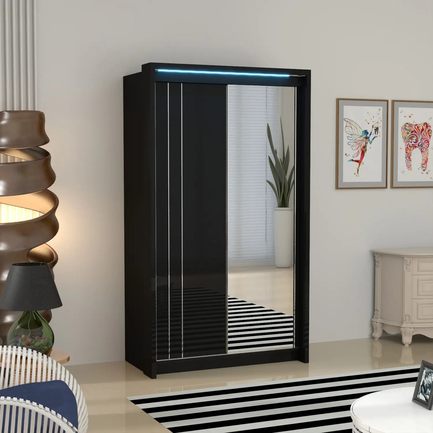 Berlin wardrobe with sensor light