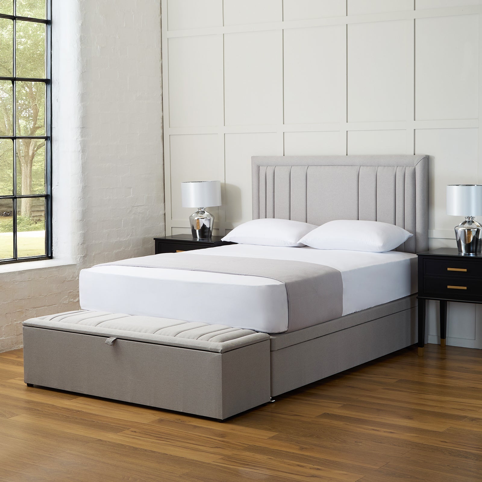 Ottoman bed with head board