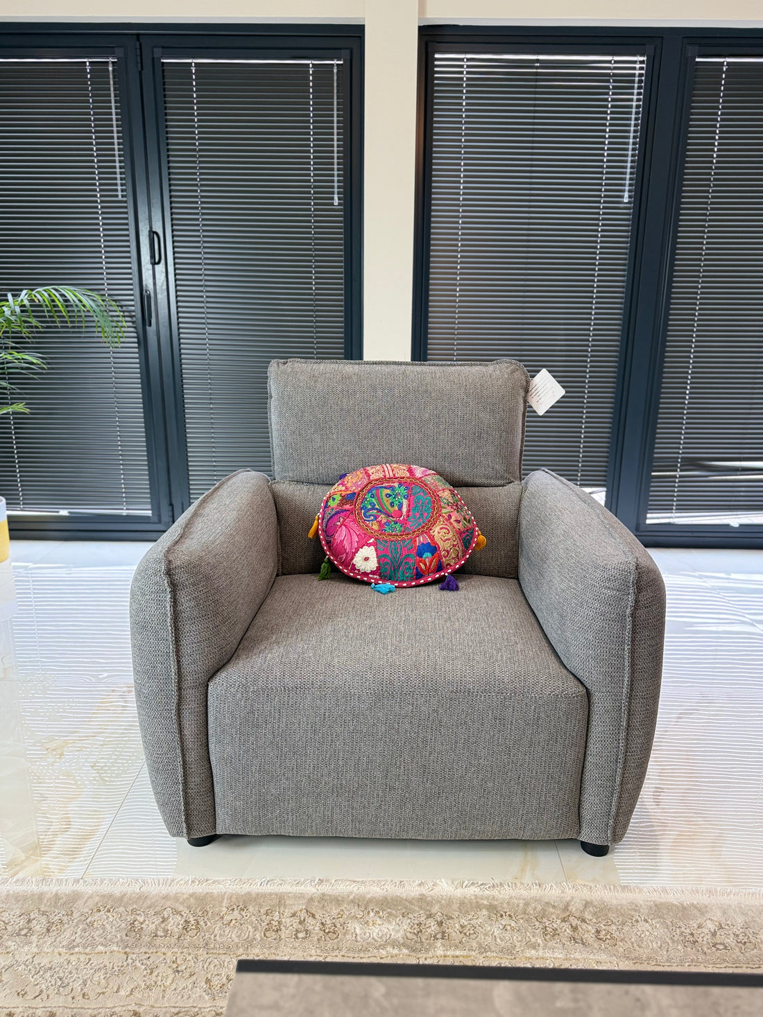 Ascot chair