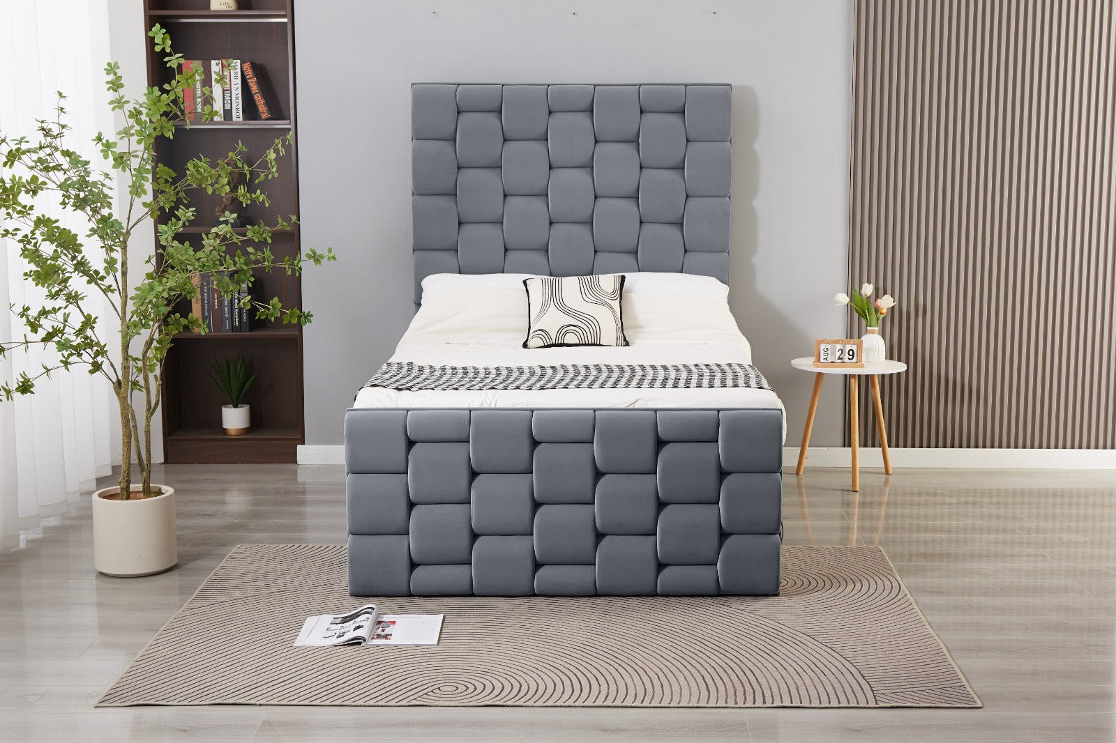 Mounty bed with storage
