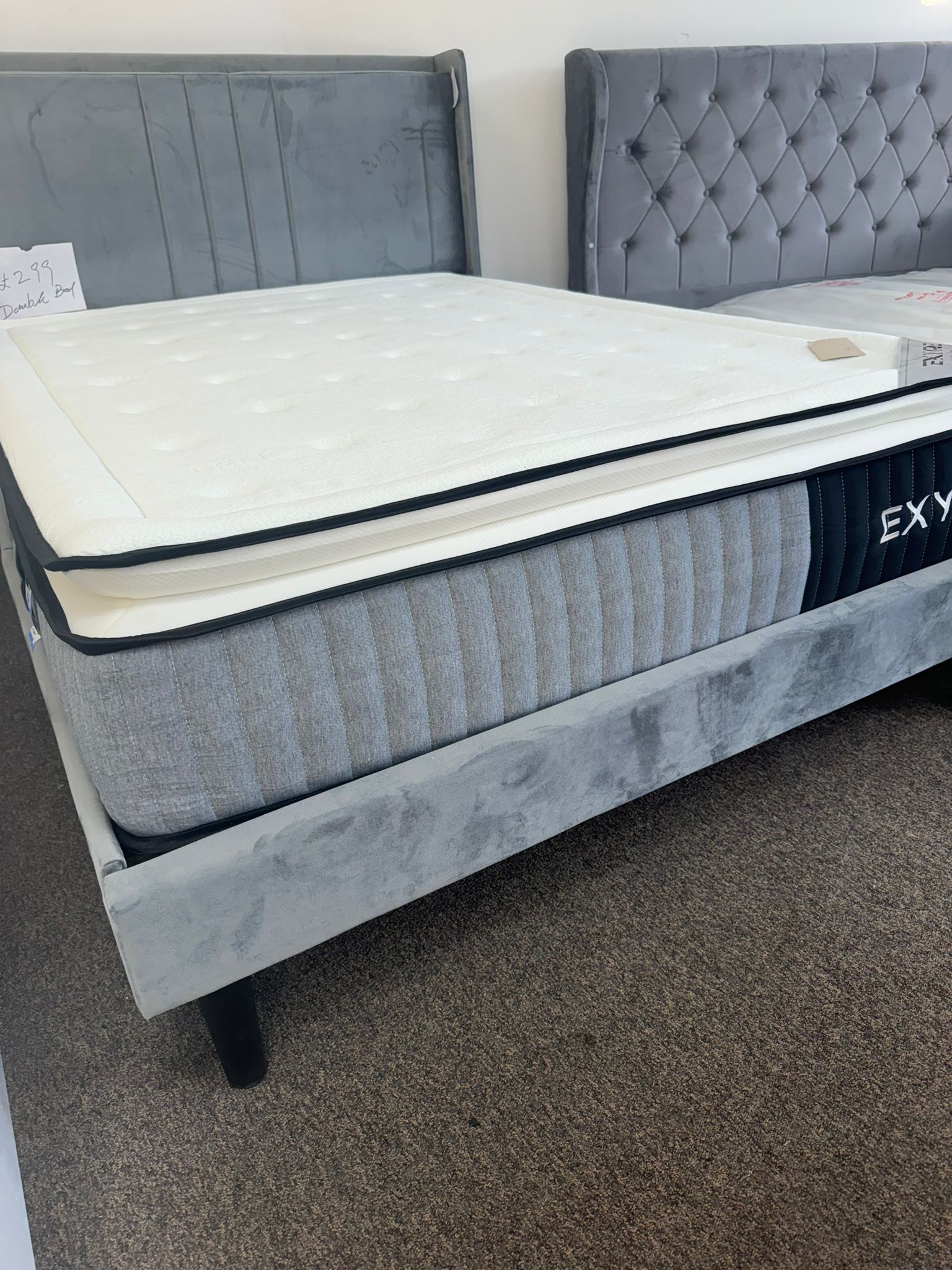 Pillow top exyre mattress